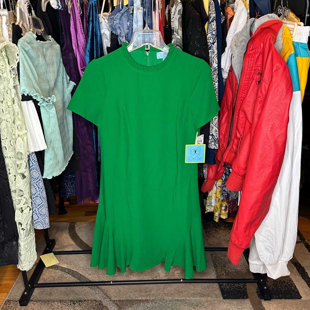 Vibrant Green Short Sleeve Dress